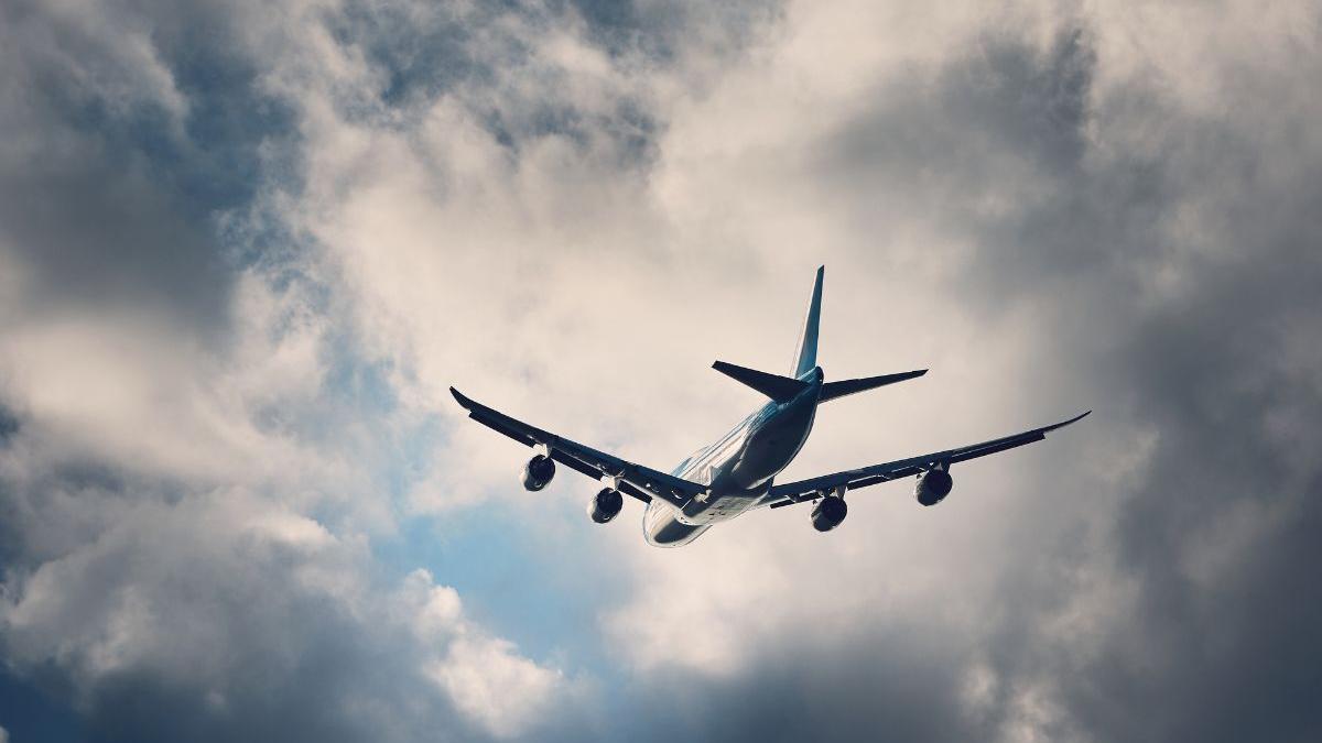 Ran partially remopens Airspace AFTER ISRAEL CEASEFire